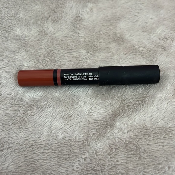 ‼️ NARS Satin Lip Pencil - Picture 2 of 3